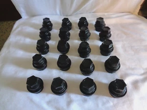 BLACK LUG NUTS CAPS- NOS✨CHEVY/GMC✨20 Pack👀 - Picture 1 of 3