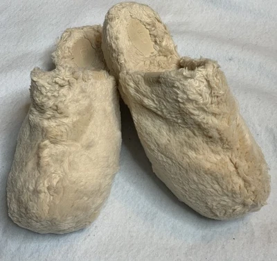 Chinelos femininos UGG de pelúcia natural fuzz tamanco de açúcar tamanho 9 novos sem caixa - Imagem 1 de 4