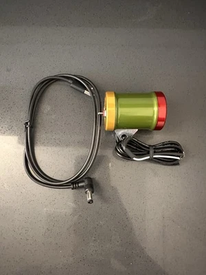 Luz delantera para bicicleta Sinewave Cycles Beacon y carga USB Foto 1 de 4