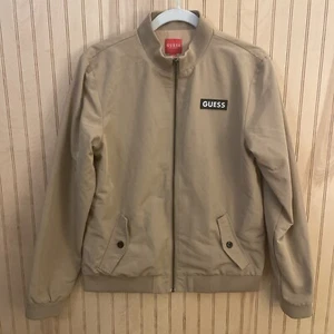 Chaqueta de Aviador GUESS Beige con Logo Talla Niño 16 o Mujer’s Mediana - Imagen 1 de 10
