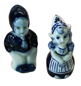 Vintage Blue & white Dutch boy and girl salt pepper shakers - 2 different plugs - Picture 1 of 8