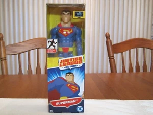 2016 DC JUSTICE LEAGUE POSABLE ACTION FIGURE -- SUPERMAN -- NEW - Picture 1 of 12