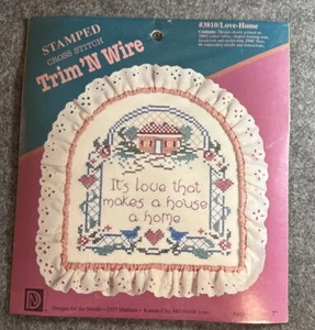 Vintage gestempelt Kreuzstich Trim 'n Wire Kit Love-Home 1988 Designs #3810 - Bild 1 von 10