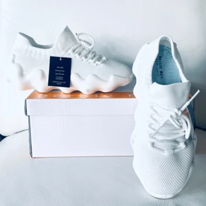 NWT in Box Gorgeous BERNIE MEV 40 (9-9.5) US Davin Comfort white Chunky Sneakers - Picture 1 of 14