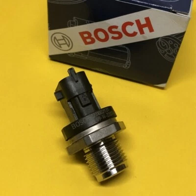 Fuel rail pressure sensor Bosch 0281002937 FRS-039 - Image 1 of 4