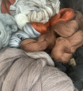 Random Mix of Brown Felting Wool 10g to 200g for Wet and Needle Felting - Picture 1 of 2