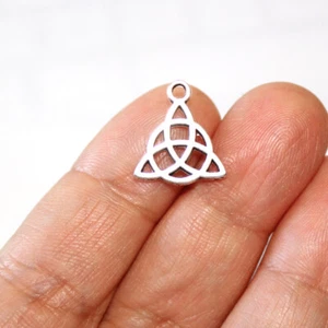 Celtic Knot Charms Silver Plated Two Sided (6 charms in one lot) St. Patrick's - Picture 1 of 1