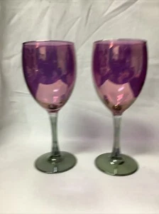 2 Bicchieri da Vino Ametista Opalescente con Base Grigio, 7,25" P x 3" W - Foto 1 di 6