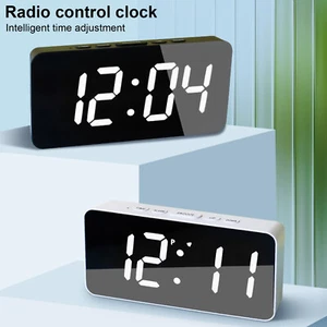 Digital Alarmwecker LED Wecker Funk Uhr Kalender Schlummerfunktion USB Tischuhr - Bild 1 von 15