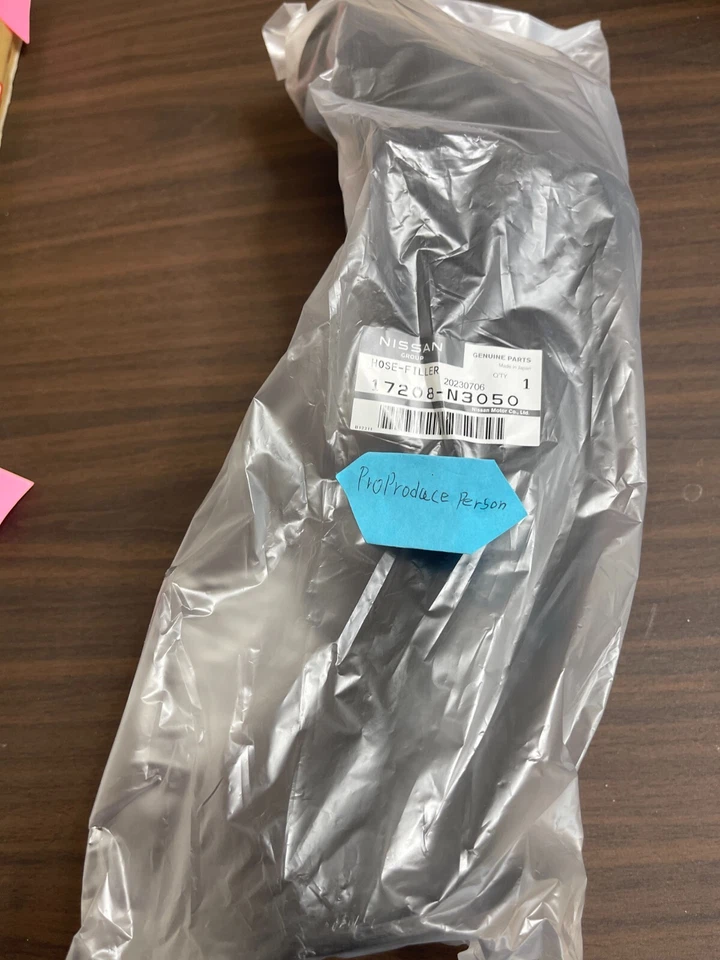 Nissan Genuine 1970-1974 Datsun 240Z Fuel Filler Hose Tube Pipe Japan New Foto 1 de 4