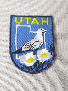 Vintage Utah 'Gull & Sego Lily' Embroidered Fabric Patch. - Picture 1 of 2