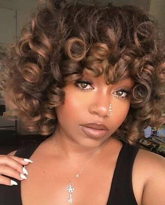 Pelucas rizadas cortas para mujer con flequillo marrón ombre onda suelta para uso diario de fiesta EE. UU. Foto 1 de 4