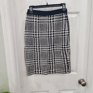 Outlander Womens Size Medium Black White Pencil Skirt. Knee Length - Picture 1 of 5