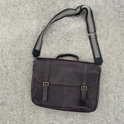 Bolso de hombro de cuero Halston Heritage Foto 1 de 4