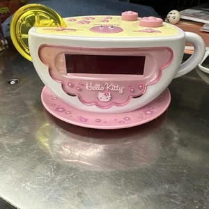Sanrio Hello Kitty Tazza da Tè Sveglia Radio Luce Notturna *Leggere Descrizione* - Foto 1 di 8