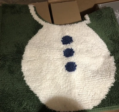 Alfombra de baño de inodoro de vacaciones muñeco de nieve, Wonderland de Target nueva Foto 1 de 2