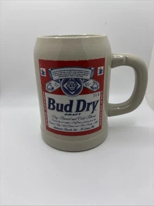 Taza de cerveza de colección pesada BUD DRY Stein Budweiser borrador 5,25" - Imagen 1 de 6