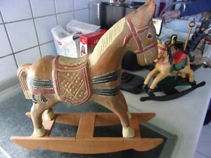 Deko-Pferd, antik, Höhe 32 cm, Breite 29,9 cm (Kufe), handbemalt, (1) - Bild 1 von 2