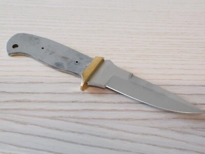 "Cuchillo en blanco de 8"" forjado a mano de acero al carbono doble filo protector de latón" Foto 1 de 4