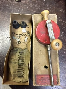 Vintage Indestro No 411 Reciprocating Engine Valve Grinder Hand Tool Vacuum Cups - Picture 1 of 8