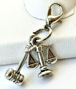 Gesetz Clip auf Handtasche Anhänger Reißverschluss Zug Hammer Waage Anwalt Anwalt Geschenk Rechtsanwaltsfachangestellte - Bild 1 von 7