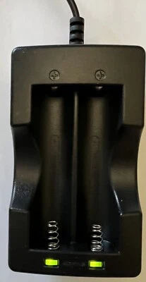 18650 Battery Charger US Plug 2 Slots 3.7v Li-Ion (No Batteries) Brand NEW - Image 1 of 4
