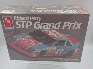Amt Ertl 43 1990 Richard Petty STP Grand Prix Pontiac kit modelo 1:25 6728 sellado - Imagen 1 de 7
