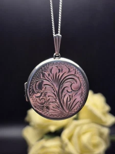 Gepunztes Sterlingsilber rundes Doppel Foto Medaillon & Kette. Halskette - Bild 1 von 14