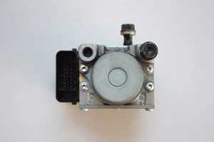 2013 HONDA CB 500X ABS PUMP MGZ01 3C20-3010 - Picture 1 of 7