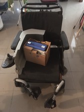 Sedia a rotelle elettrica usato