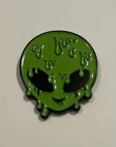 Prendedor sombrero esmalte limo sudor alienígena goteo espacio verde - Imagen 1 de 3
