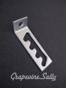 O'Keefe & Merritt Vintage Estufa Piezas Estante de Desaparición Soporte de Conexión de Resorte - Imagen 1 de 4