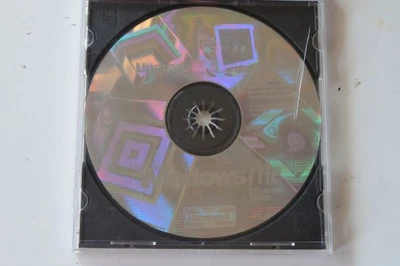 CD-ROM de actualización Microsoft Windows ME/Millennium Edition con llave Foto 1 de 4