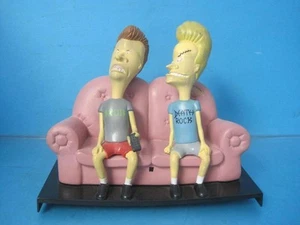 AWESOME 1996 BEVIS & BUTHEAD SITTING ON COUCH WATCHING TV TALKING FIGURE MTV - Picture 1 of 19