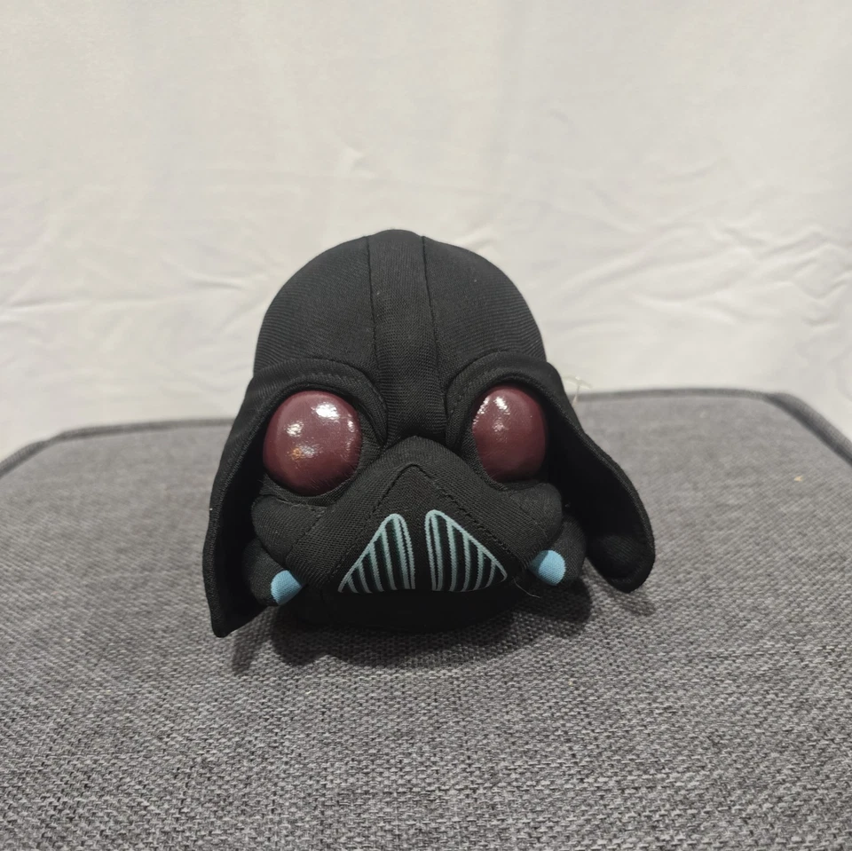 Peluche Angry Birds Star Wars Darth Vader cerdo de 5 pulgadas  Foto 1 de 4