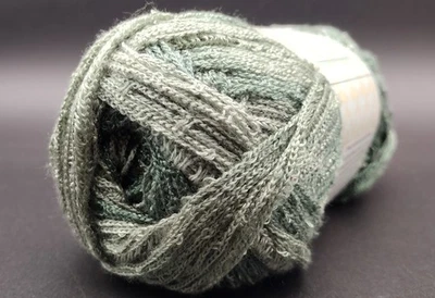 Hilos de volantes Sundance suaves, verdes salvia, 25 yardas, 3,5 OZ Foto 1 de 4