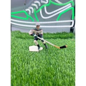 Starting Line Up Phoenix Coyotes Keith Thachuk Figurine NHL ice Hockey - Picture 1 of 3