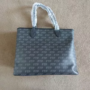 Borsa tote FTP Repete nera FuckThePopulation borsa per laptop trasporto pannolino da viaggio - Foto 1 di 18