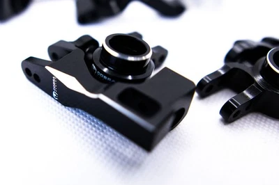 CR Knuckles & Hubs (complete) for Traxxas Slash 4x4, Rustler, Stampede – Black - Image 1 of 4