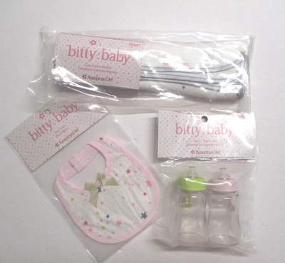 American Girl Bitty Baby CUTE CRITTERS MANTA BABERO Y 2 BIBERONES Set *NUEVO Foto 1 de 4