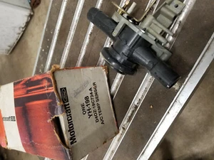 NOS 1973-1976 Ford Torino Galaxie Mercury Montego ATC A/C Temperature Sensor - Bild 1 von 4