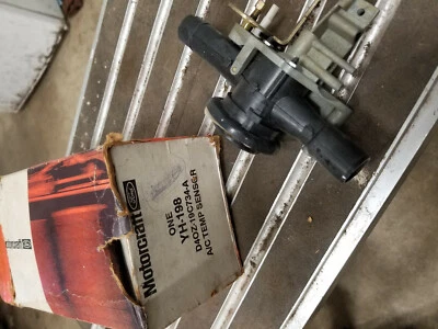 Sensor de temperatura aire acondicionado ATC NUEVO 1973-1976 Ford Torino Galaxie Mercury Montego Foto 1 de 4