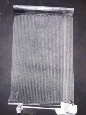 06 07 08 CONDENSADOR BMW 750I AC Foto 1 de 4