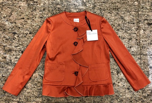 Giacca rossa Valentino con volant con fiocco