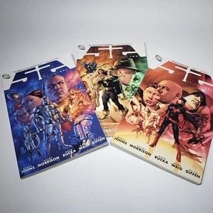 Lot of 3 DC Comics Fifty Two 52 Vol 1 2 3 Graphic Novels English B&W TPB Books - Picture 1 of 21