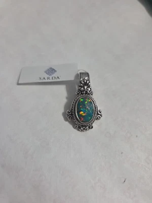 Potenciador de ópalo Sarda Artisan of Bali "VERDE MAR" 1,25" gota Foto 1 de 2