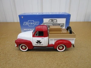 1952 Chevrolet 3100 pickup truck Bank SPECCAST 1/25 Massey Ferguson diecast Z - Picture 1 of 11