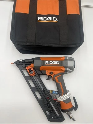 Pistola de pregos RIDGID R250AFF calibre 15 acabamento angular pneumático com estojo - Imagem 1 de 4