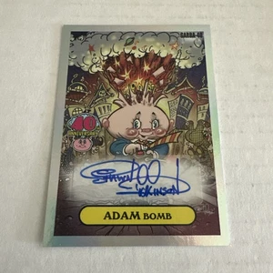 2025 GARBAGE PAIL KIDS HOMAGE to GARBAHJ ADAM BOMB ARTIST AUTOGRAPH GARBA-40 *` - Picture 1 of 2