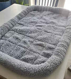 Large Washable Soft Fleece Grey Dog Crate Mat Bed Fits 42” x 28” Crate - Picture 1 of 4